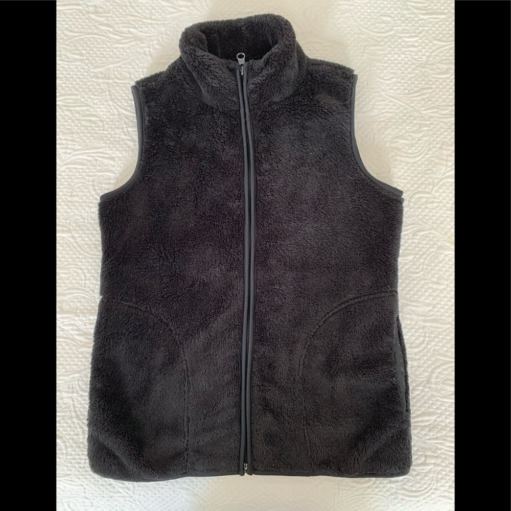 Girls Old navy fuzzy vest